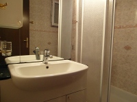 Apartments Keti Korcula Blue room bathroom